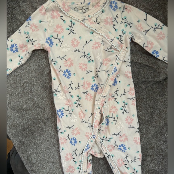 Worn twice and washed but the tag is faded from the wash a little - Picture 1 of 2